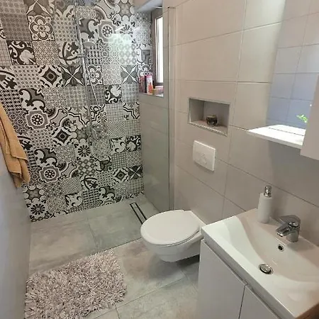 Apartman Lily *