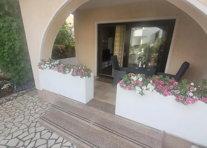 Апартаменты Lily Крк